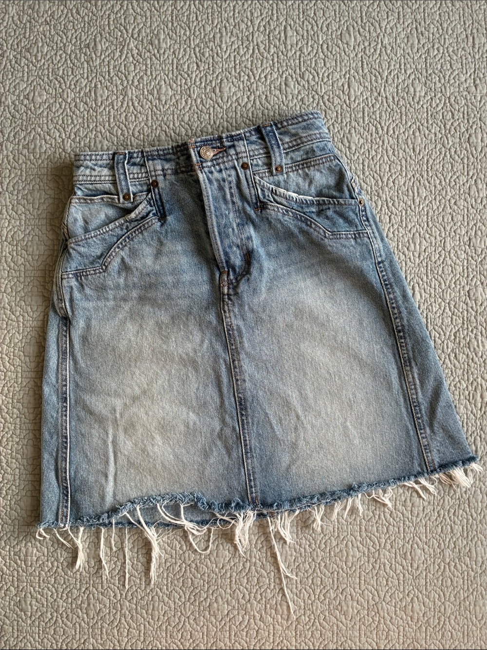 Free People We The Free Suzy Blue Jean Denim A-Line Skirt Frayed Hem Size 25